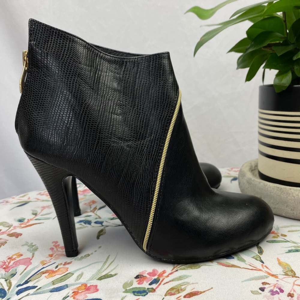 Exe' Greek Black Gold Leather Ankle Booties Heel - Picture 8 of 8